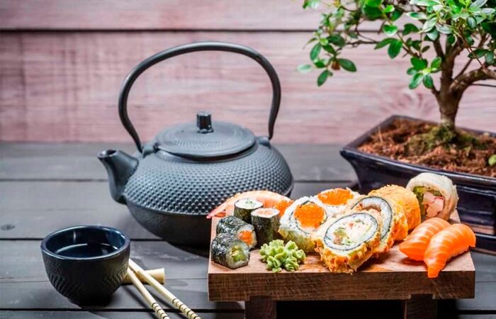 Советы и рекомендации по подаче и сервировке горячих суши на стол